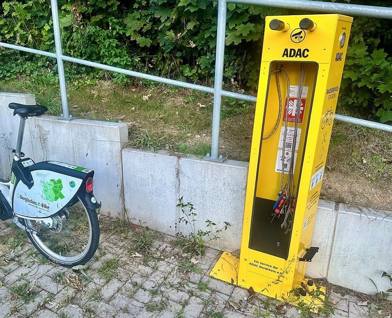 Fahrrad-Reparatur-Station an der Mobilstation in Dabringhausen
