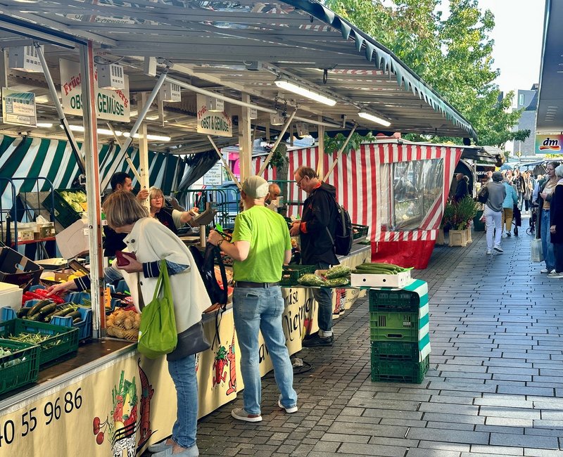 Blick auf den Wochenmarkt auf der Telegrafenstraße in Wermelskirchen